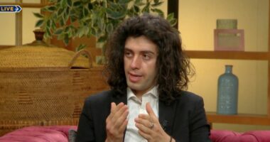 Ushqimet e mira dhe të këqija/ Mjeku Bardhi: Ja çfarë duhet të konsumojmë në mëngjes dhe në darkë për një organizëm të shëndetshëm