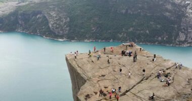 40-vjeçari humb jetën tragjikisht, bie nga shkëmbi në Norvegji