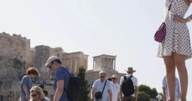 Greqia mbyll Akropolin dhe shkollat ​​për shkak të nxehtësisë ekstreme