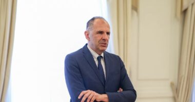 Athina akuzon Shkupin se ka shkelur marrëveshjen për emrin