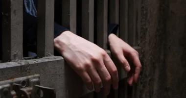 Arsyet/ Skocia do të lirojë qindra të burgosur para kohe