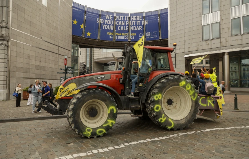 Fermerët protesta në Bruksel pak ditë para zgjedhjeve të BE-së