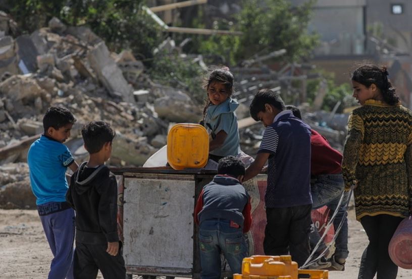 Temperaturat ekstreme, OKB thirrje për evakuimin e 10 mijë palestinezëve
