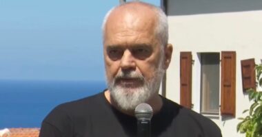 “Himara s’mund të jetë peng i askujt”, Rama: Po punohet që të bëhet e bukur, mikpritëse dhe më e pasur