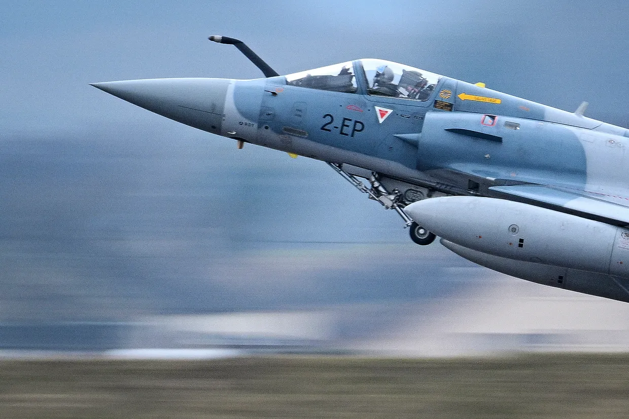 Macron njofton dërgimin e avionëve luftarakë Mirage 2000-5 në Ukrainë