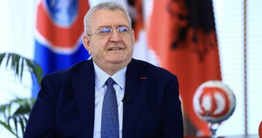 Duka frymëzon kuqezinjtë, mesazh “Të Kaltërve”: Italia do të ketë përballë një “mur të kuq” në Dortmund