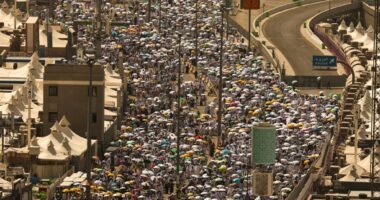 Arabia Saudite: Të paktën 1,300 pelegrinë vdiqën nga temperaturat e larta gjatë haxhit në Mekë