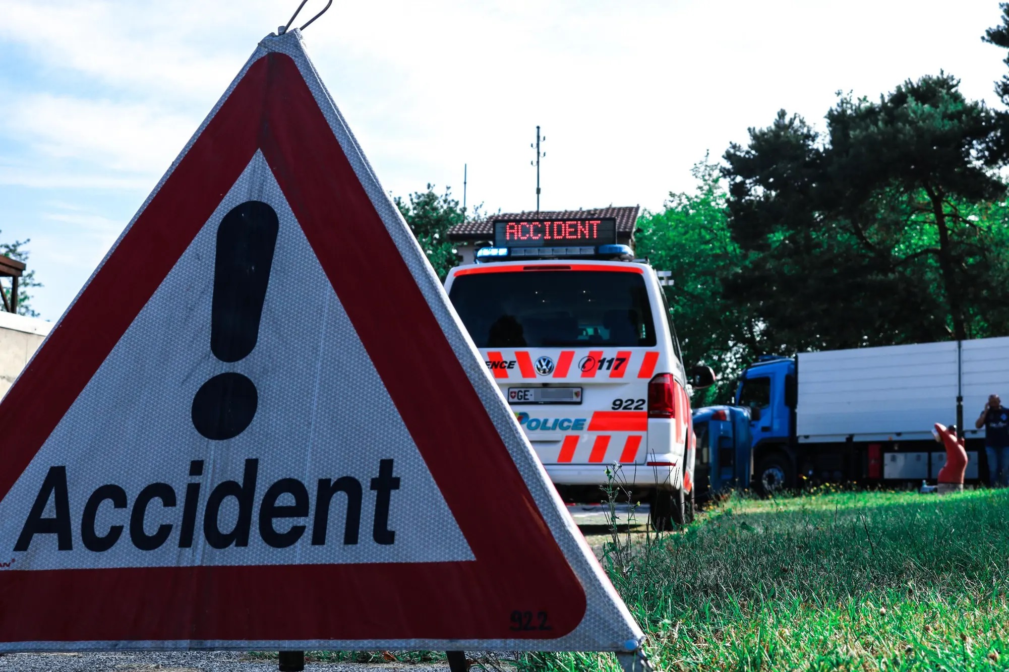 Aksident i frikshëm në Gjermani/ Përplasen katër automjete, një viktimë dhe shtatë të lënduar