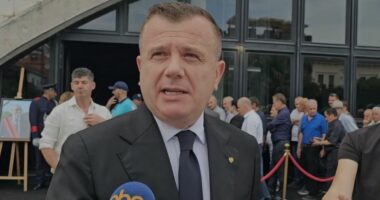 Elbasan/ Homazhe për ish-kryebashkiakun Sejdini, Balla: Përçoi mesazhin e bashkëpunimit, pavarësisht ndasive politike