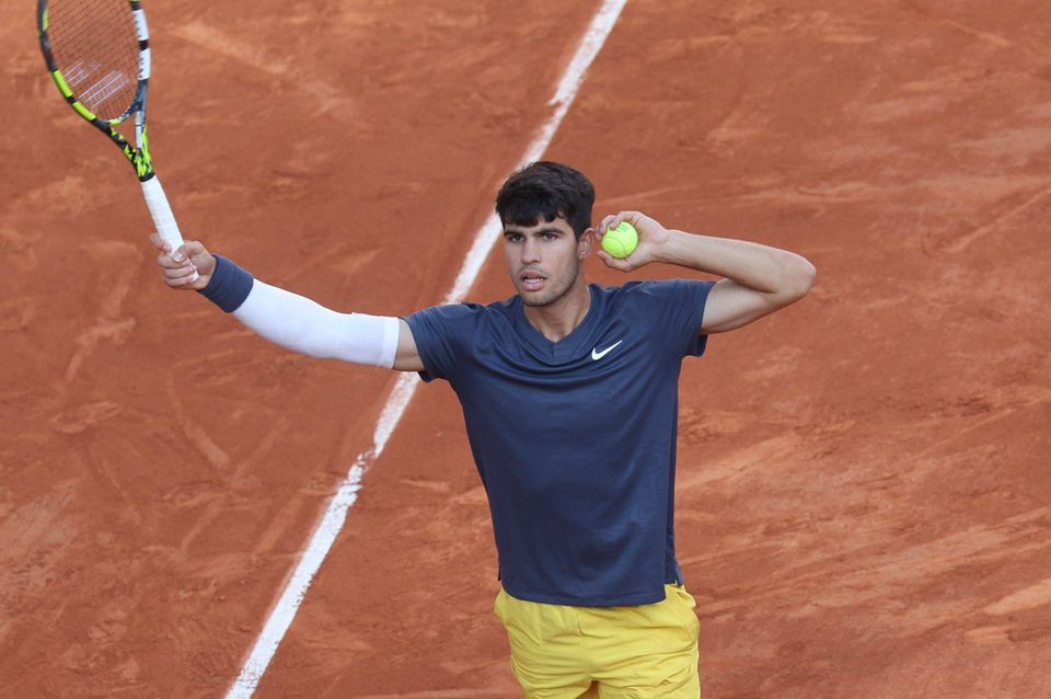 Tenis/ Alcaraz shkruan “historinë” në Paris, tenisti spanjoll triumfon në finalen e Roland Garros