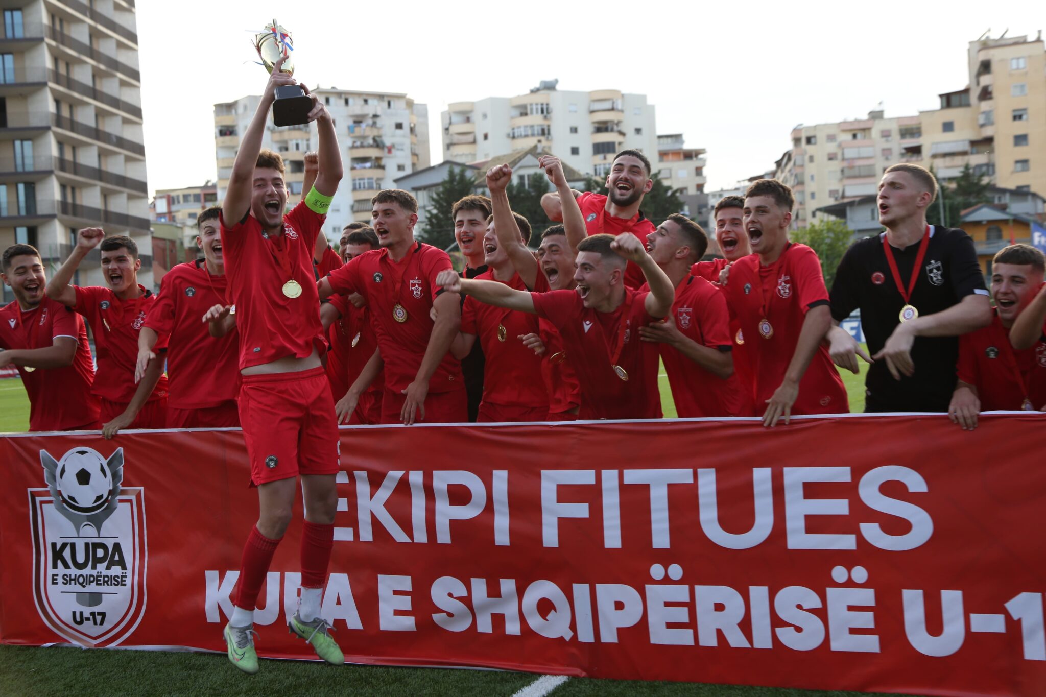 Kupa e Shqipërisë U-17/ Partizani mund Skënderbeun dhe ngre trofeun në “Shtëpinë e Futbollit”