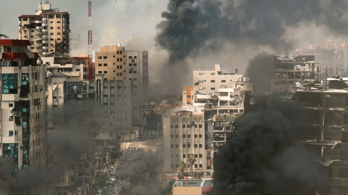 VIDEO/ Lufta në Izrael, vazhdojnë granatimet në Gaza, mijëra palestinezë të zhvendosur