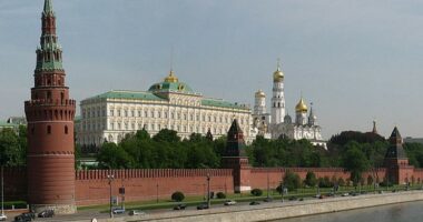 Kremlini i përgjigjet kërcënimit të Trump: BRICS nuk po planifikon monedhën e vet