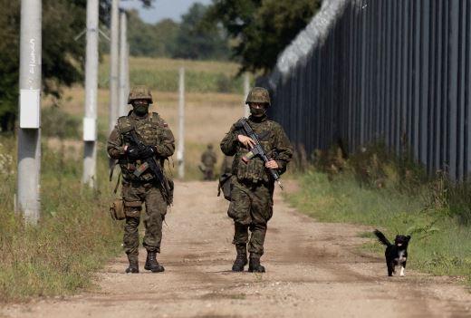 Polonia akuzon Bjellorusinë dhe Rusinë për armatosjen e emigrantëve