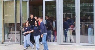 Matura shtetërore/ Rreth 28 mijë maturantë iu nënshtruan testit të parë, gjuha e huaj