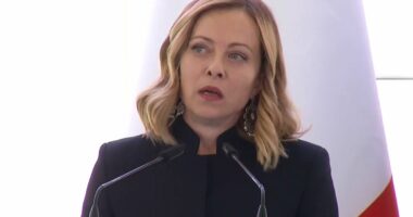 Gjykata i jep të drejtë Melonit: Vlerësimi i vendeve të sigurta i takon qeverise italiane