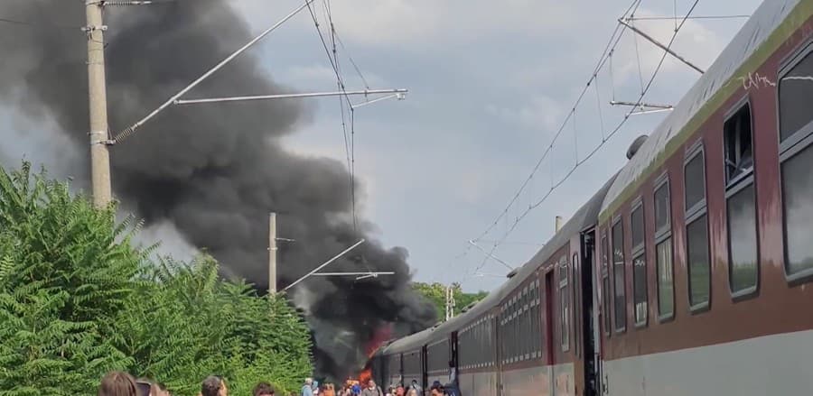 Autobusi përplaset me trenin në Sllovaki, raportohet për disa të vdekur dhe të plagosur