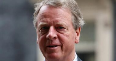 Ministri britanik pranon se ka vënë 3 baste për datën e zgjedhjeve