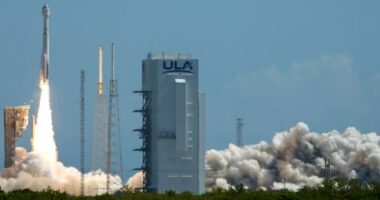 Ekuipazhi i Boeing Starliner arrin me sukses në stacionin hapësinor