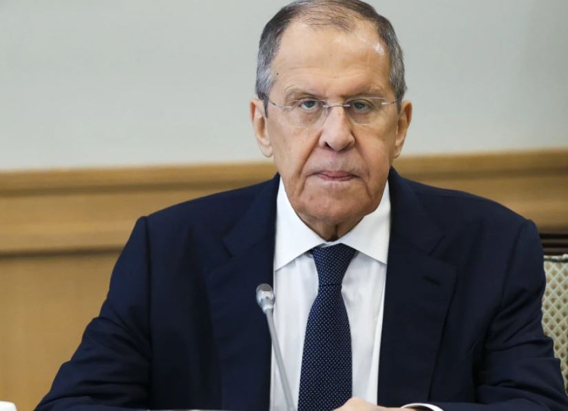 Lavrov: NATO dëshiron t’i zgjidhë çështjet e sigurisë në mënyrë të pavarur