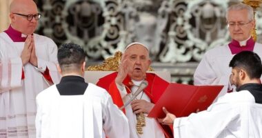 Papa Françesku kërkon veprim të menjëhershëm për të ndihmuar qytetarët e Gazës