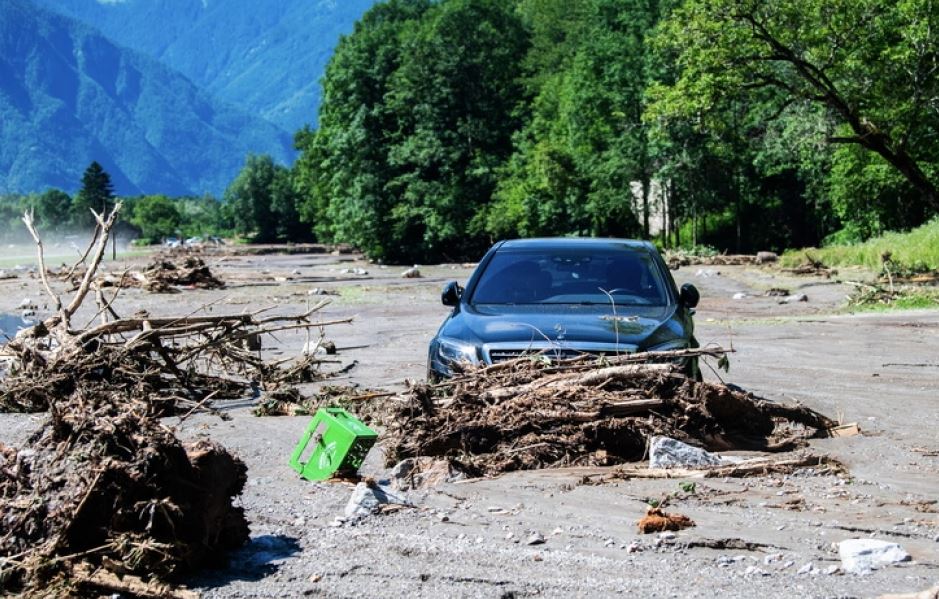 Përmbytje masive në juglindje të Zvicrës, 3 të zhdukur