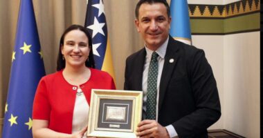 Veliaj nga Sarajeva: Kënaqësi të takoja homologen Karić, e ka shndërruar qytetin në qendrën e artit dhe kulturës