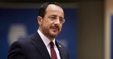 Qipro i përgjigjet kërcënimit të Hezbollahut: Ne nuk jemi të përfshirë në armiqësi