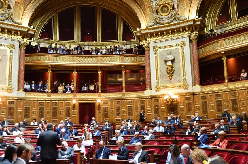 Bie numri i grave që u zgjodhën në asamblenë kombëtare të Francës