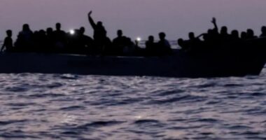 Tentuan të kalonin Kanalin Anglez, humb jetën një emigrant, shpëtohen 71 të tjerë