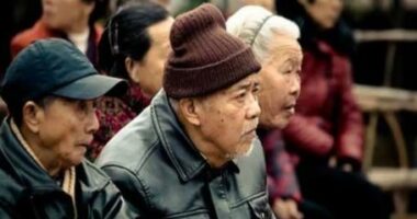 Plakja e popullsisë/ Kina do të rrisë moshën e daljes në pension