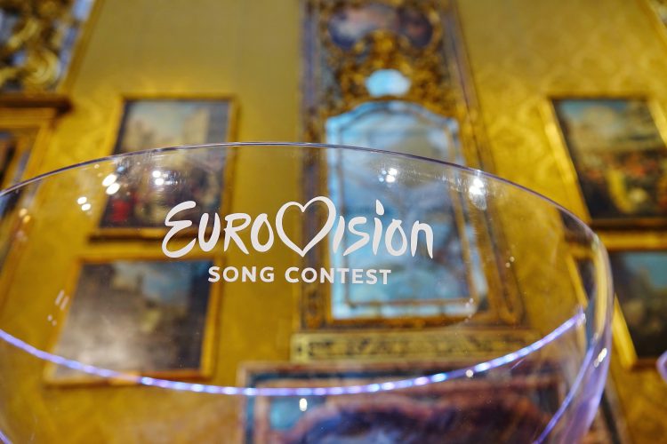 Eurovizioni i vitit të ardhshëm do të mbahet në Bazel ose Gjenevë