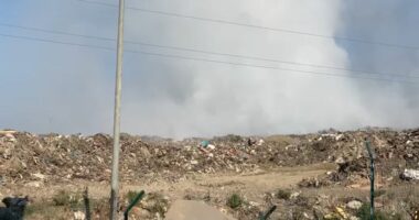 VIDEO/ Situata në fushën e mbetjeve në Vlorë problematike, vatra zjarri ende aktive