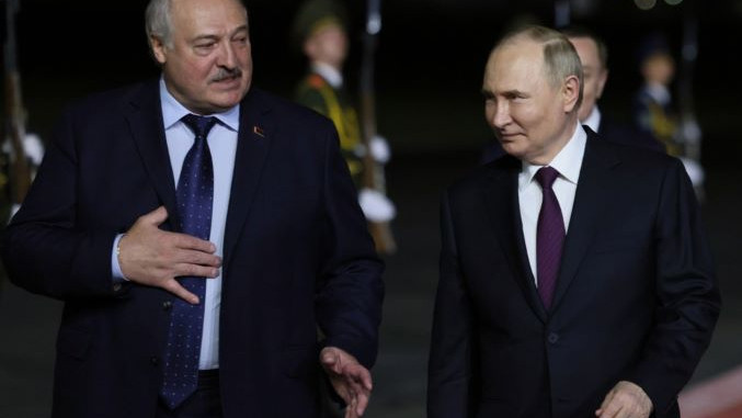 Lukashenko: Perëndimi mezi pret të tërheqë Bjellorusinë në një konflikt ushtarak