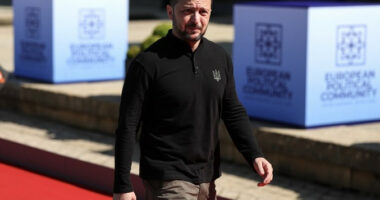 Zelensky: Ukraina nuk duhet të rimarrë të gjitha territoret me forcë, fuqia e diplomacisë mund të na ndihmojë