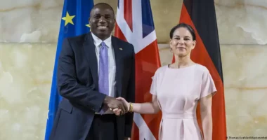 Pas emërimit, ministri i Jashtëm britanik viziton Gjermaninë