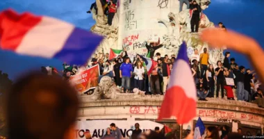 Francë, aktorët politikë në kërkim të koalicionit