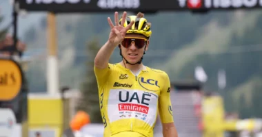 Çiklizëm/ I pakapshëm në alpe, Tadej Pogacar pranë triumfit në Tour de France