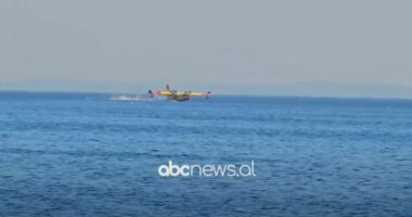 VIDEO/ Flakët në Shëngjin, mbërrijnë avionët “Canadair” nga Italia, ndërhyjnë nga ajri