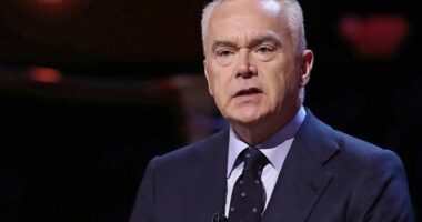 Akuza për pornografi të fëmijëve, ish-prezantuesi i BBC-së pranon fajësinë