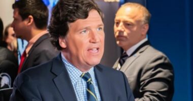 Gazetari amerikan: Orban është i vetmi lider që po përpiqet të ndalojë shkatërrimin e Ukrainës