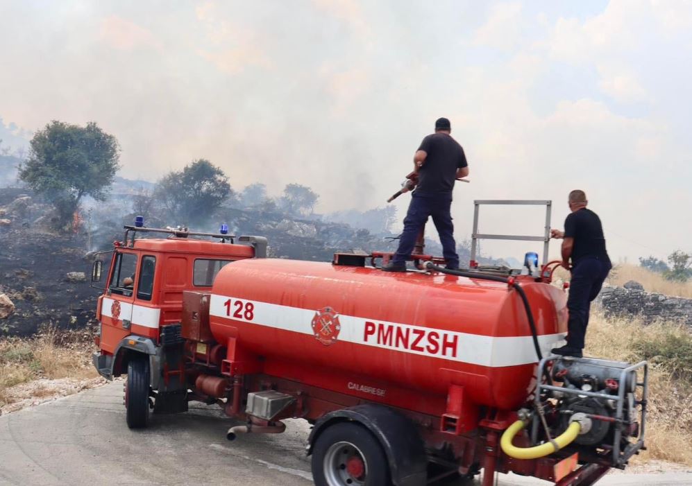 Zjarret në vend/ Përgjatë orëve të fundit regjistrohen 14 vatra të reja