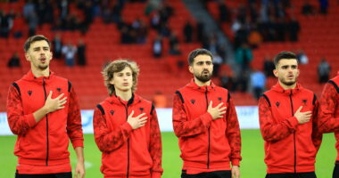E krahasojnë me Modric/ Feta Fetai: Motivohem nga Asllani, ndjenjë e papërshkrueshme kur vesha fanellën kuqezi