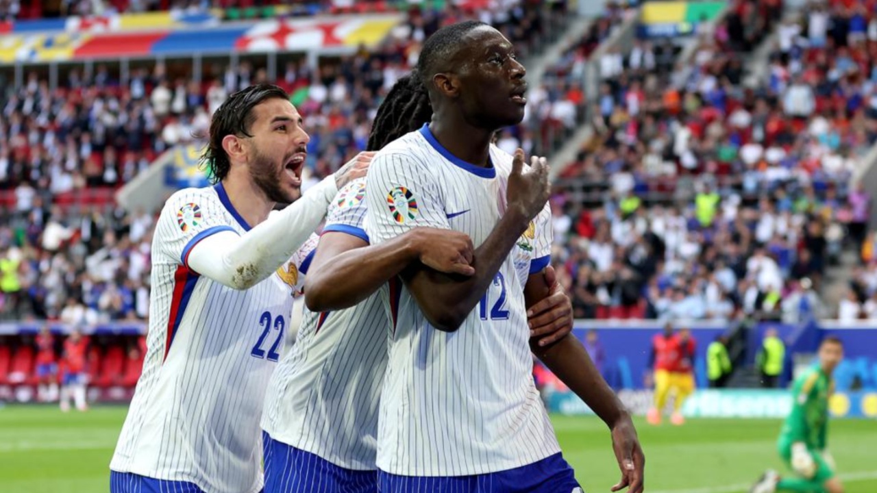 “Gjelat” përzënë “Djajtë”, Franca dominon Belgjikën për një “biletë” çerekfinaleje