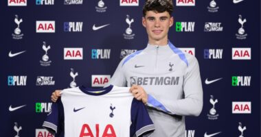 Tottenham “blindon” mesfushën, Spurs derdhin 40 milionë paund për talentin anglez
