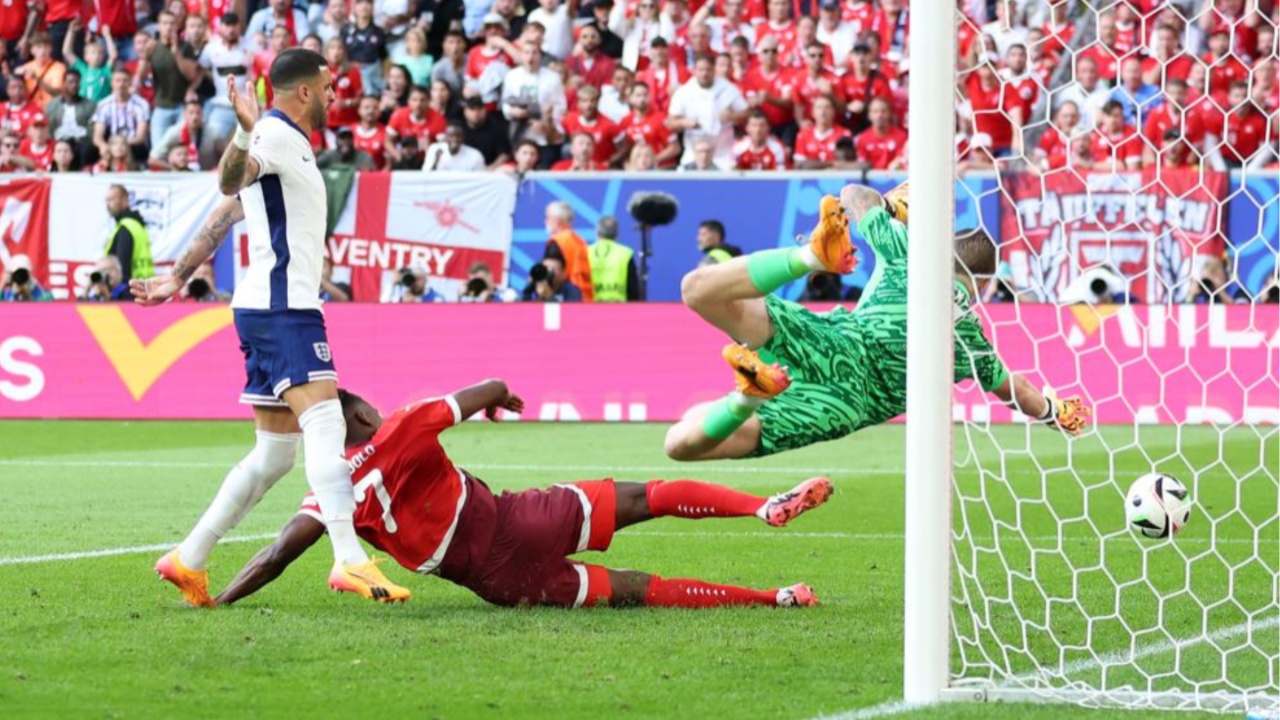 Aksion fantastik i “Helvetëve”, Zvicra gjen avantazhin ndaj Anglisë