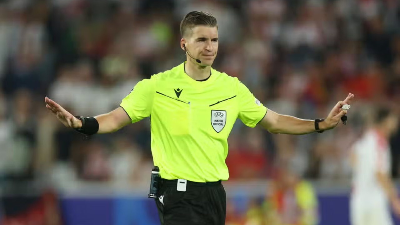 UEFA merr vendimin, arbitri francez do të vendosë rregull në finalen Spanjë-Angli