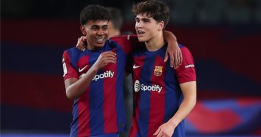 Dy “diamante” për skuadrën e parë, Barça promovon “yjet” e “La Masia”