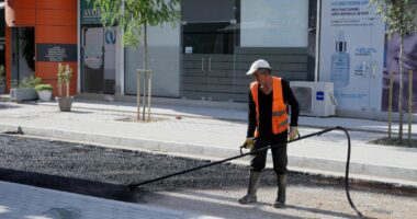 “Transformohet blloku i banimit në Yzberisht”, Veliaj: Qytetarët duan punë, jo sherre e djegie gomash