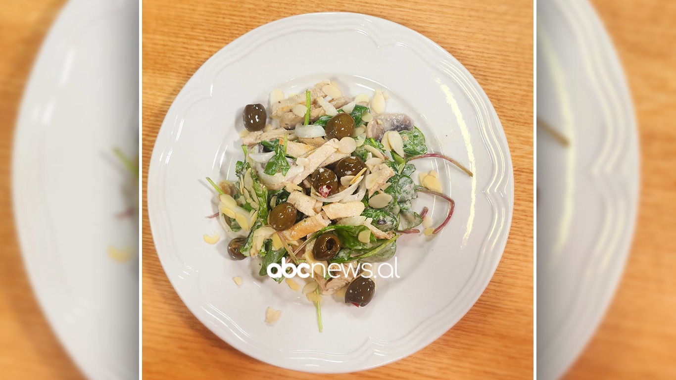 “Sallatë me kërpudha dhe mish pule”, receta e ditës nga Zonja Florenca